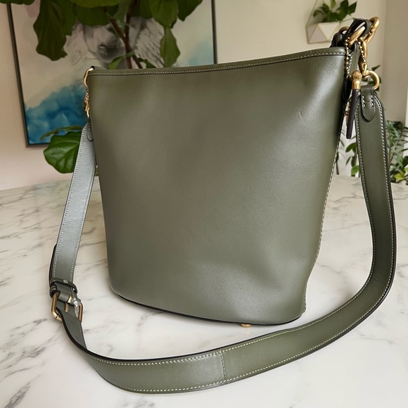 Coach 1941 Dakota Bucket Bag Army Green Govetanned Leather Brass CH726 Crossbody - Picture 3 of 16